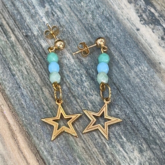 ⭐️Adorned Crown artisan assemblage gold star blue green bead post earrings - Picture 1 of 8